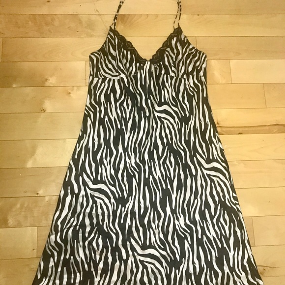 Nightdress - Picture 3 of 4